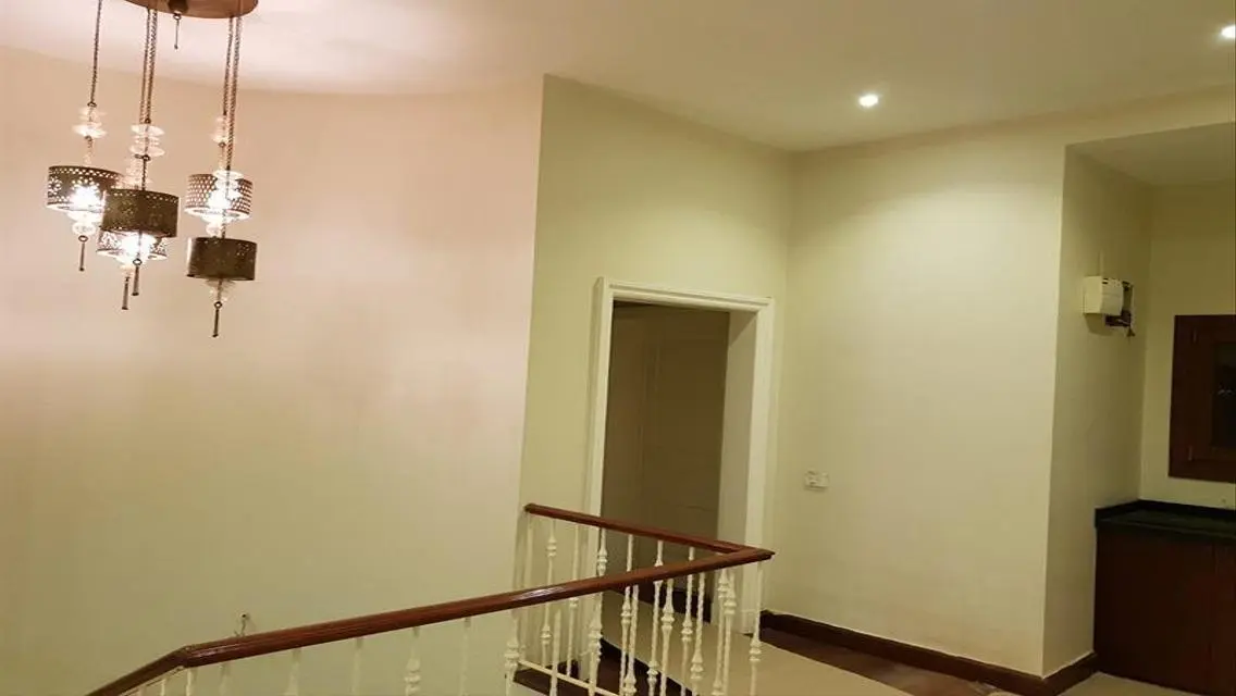 منزل فخم بخدمات مميزة للبيع