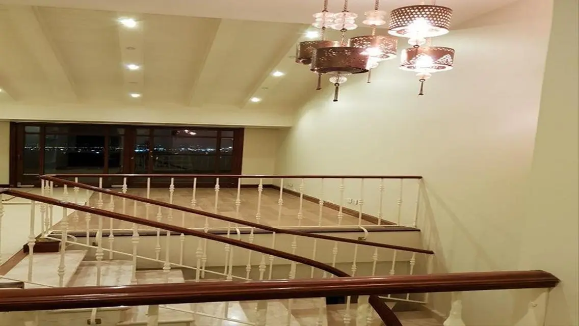 منزل فخم بخدمات مميزة للبيع