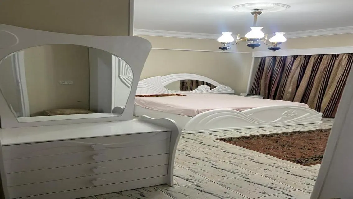 شقة مميزة للبيع بمساحة 300 متر