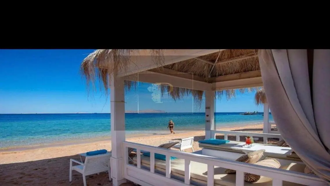 Luxury Apartment for Sale with Stunning Lake View