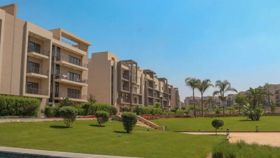 Luxury Apartment in Al-Marassem, Fifth Square