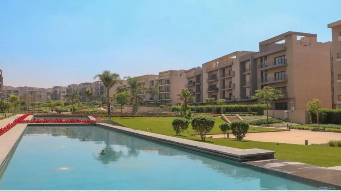 Luxury Apartment in Al-Marassem, Fifth Square