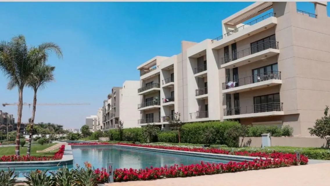 Luxury Apartment in Al-Marassem, Fifth Square