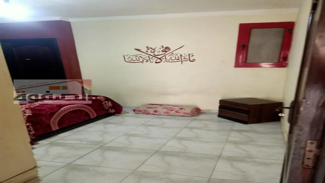 شقة فاخرة مع حارس أمن وشرفة بسعر 9500