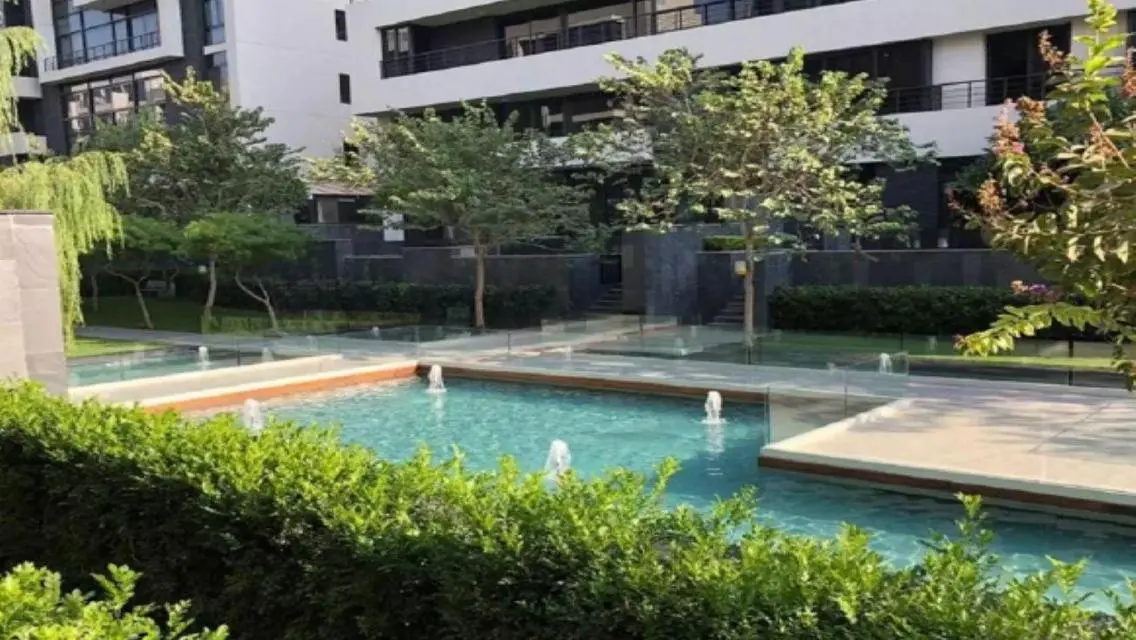 Luxury Apartment with Stunning Views in a Prime Location