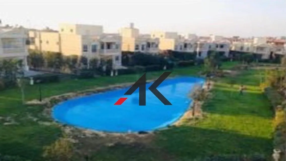 شقة فاخرة مع حديقة خاصة