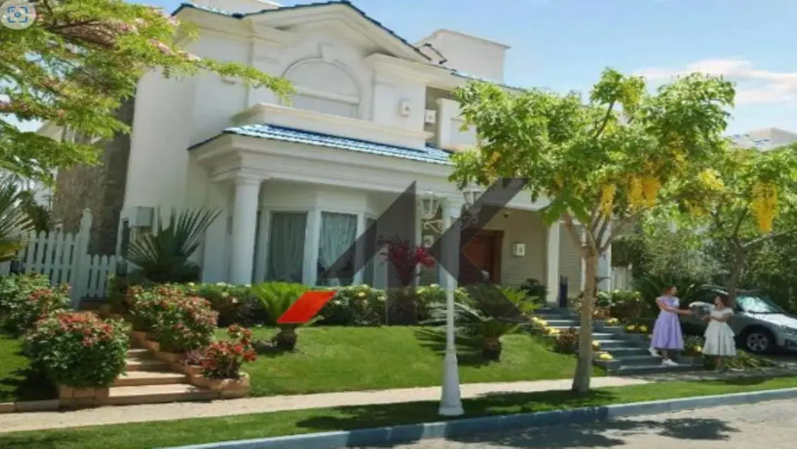 Luxurious Villa with Private Garden for Sale