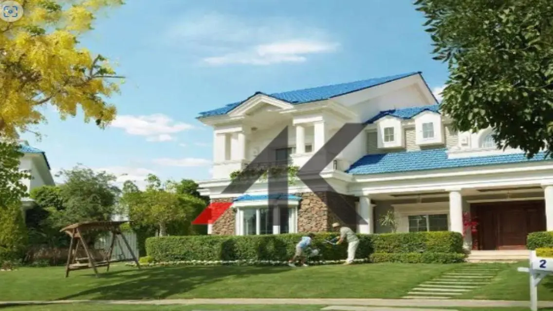 Luxurious Villa with Private Garden for Sale