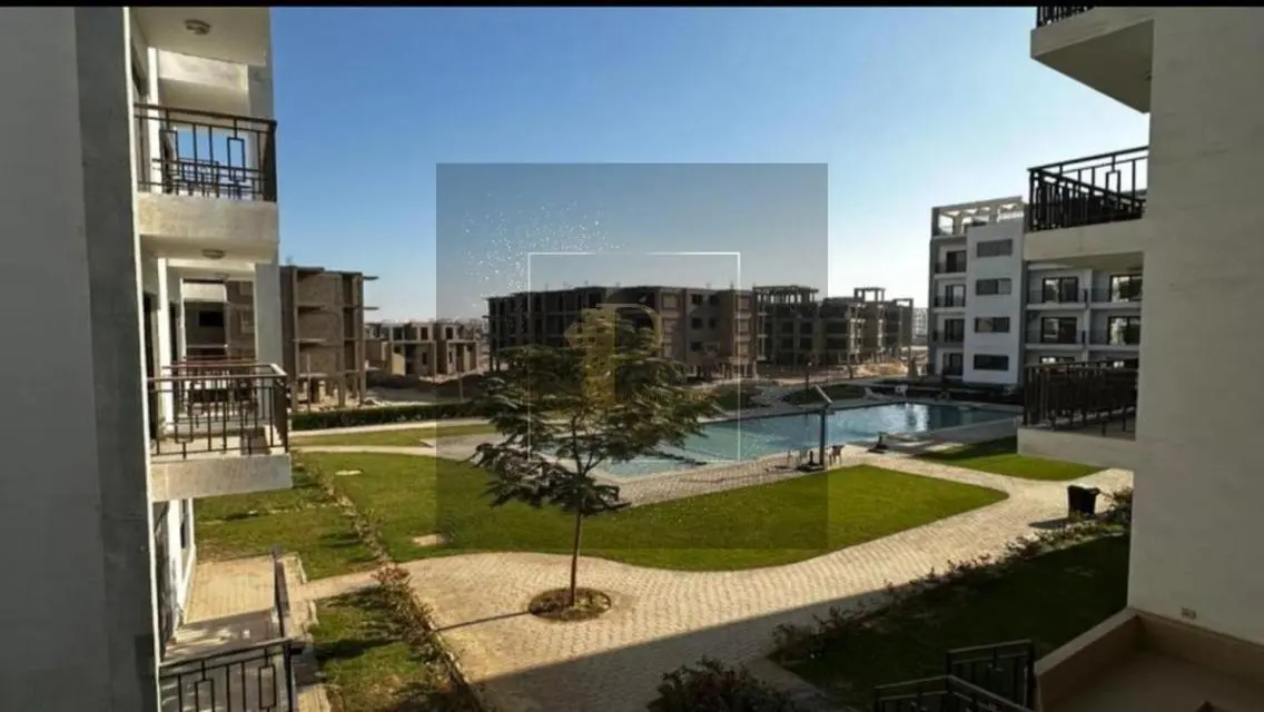 Luxurious 2-Bedroom Apartment with Lake View