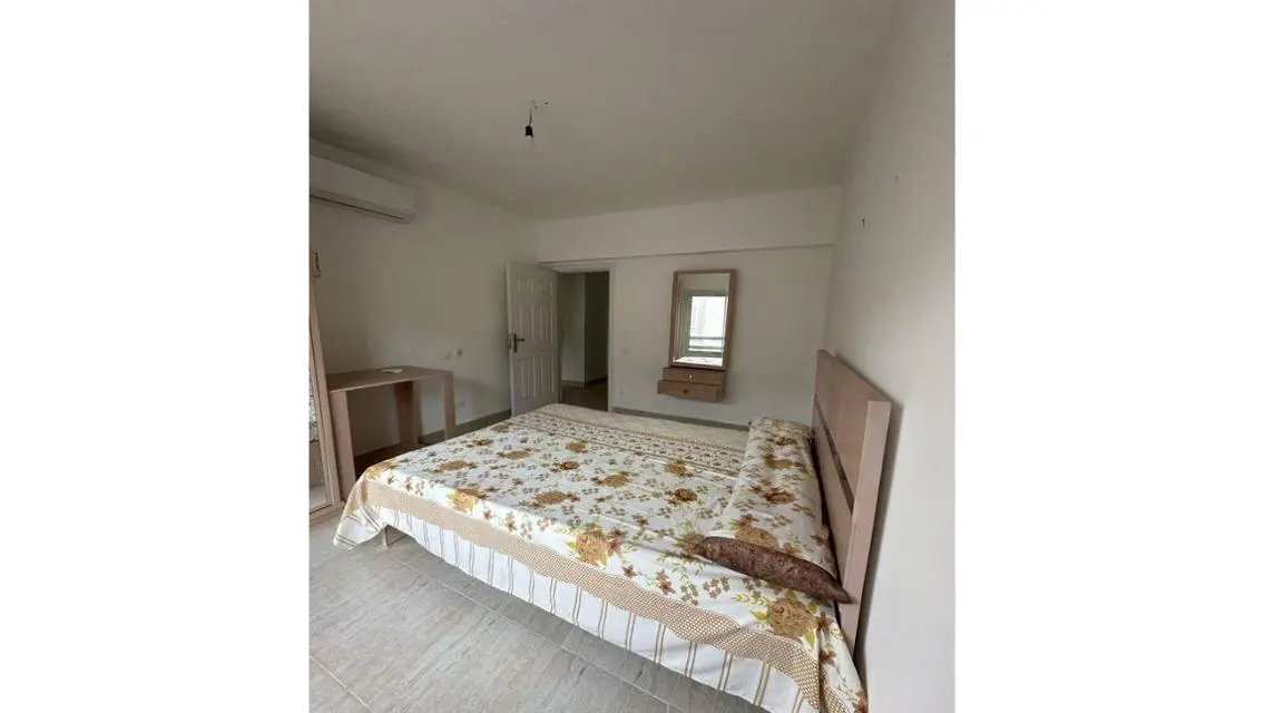 Luxury Apartment with Lake Views and Amazing Amenities