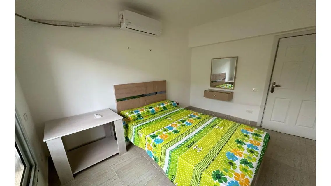 Luxury Apartment with Lake Views and Amazing Amenities