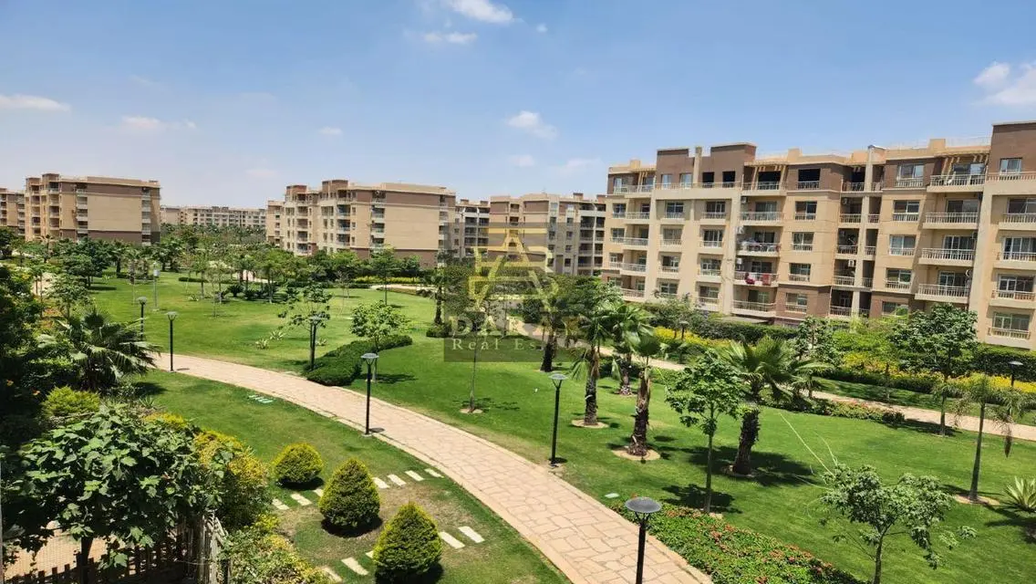 Elegant Apartment in Park 116 with Versatile Amenities