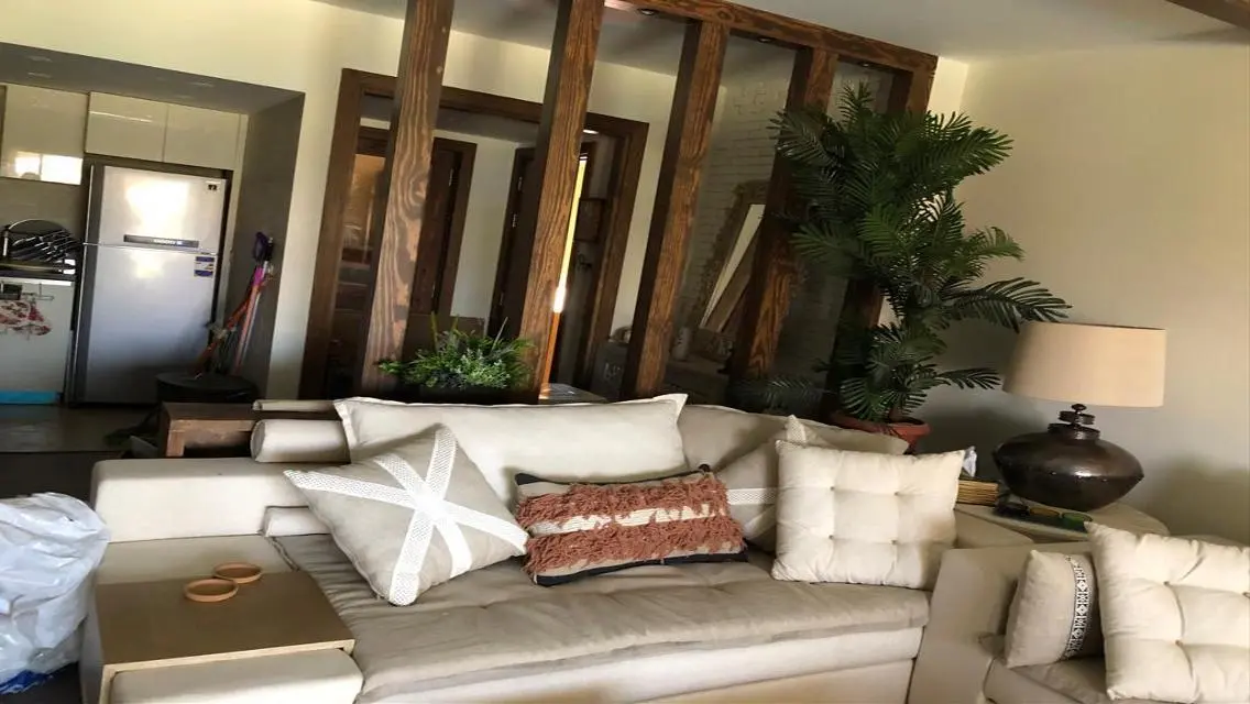 Stunning Villa for Sale Overlooking Lakes