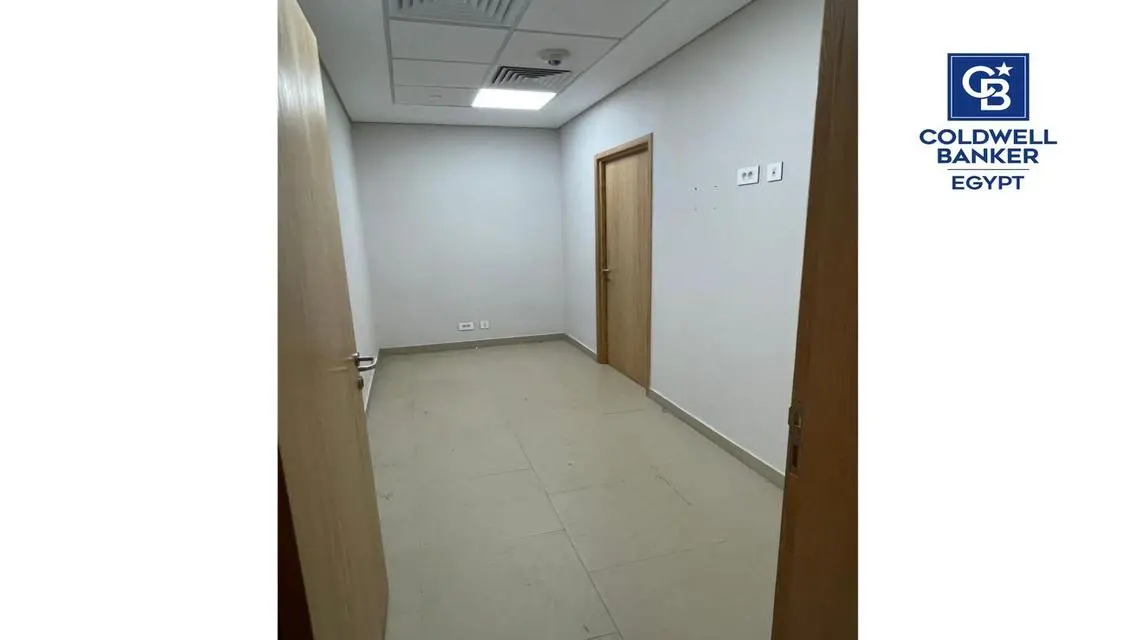 Modern Office Space in a Premium Complex