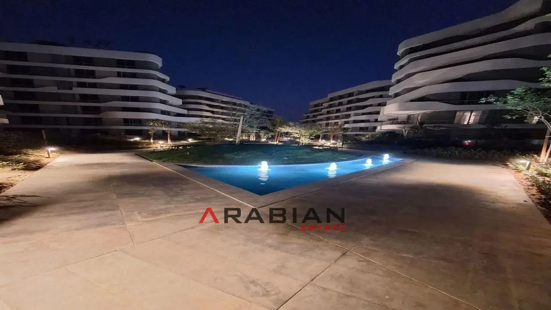 Luxurious Apartment with Stunning Views and Great Amenities