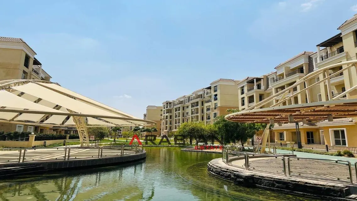 Luxury Apartment with Lake View and Full Amenities