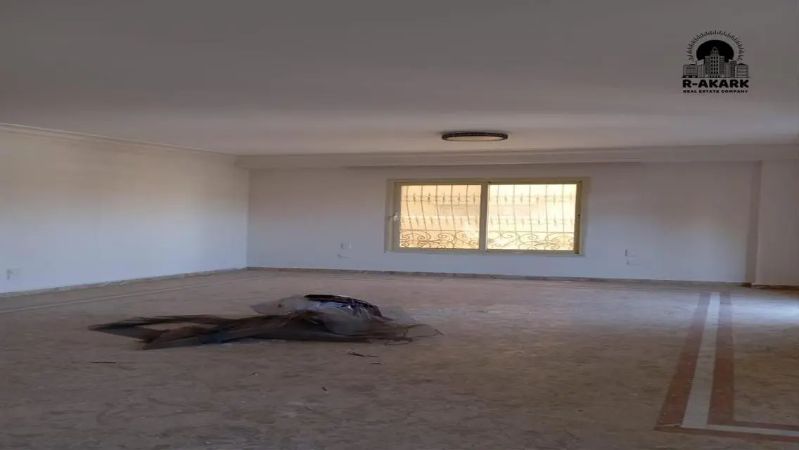 شقة فاخرة للإيجار بمساحة 350 متر