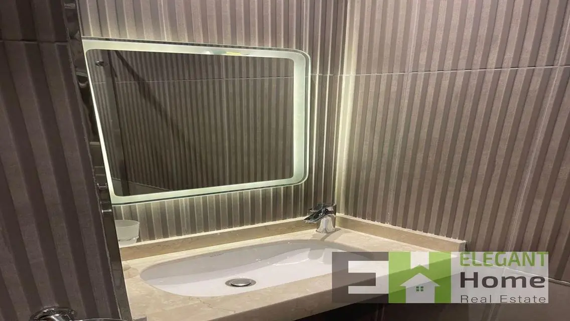 شقة فاخرة ببرج MV