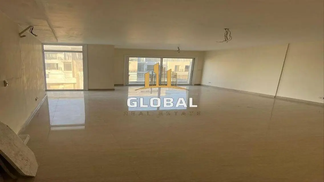 شقة فاخرة في هايد بارك بمساحة واسعة
