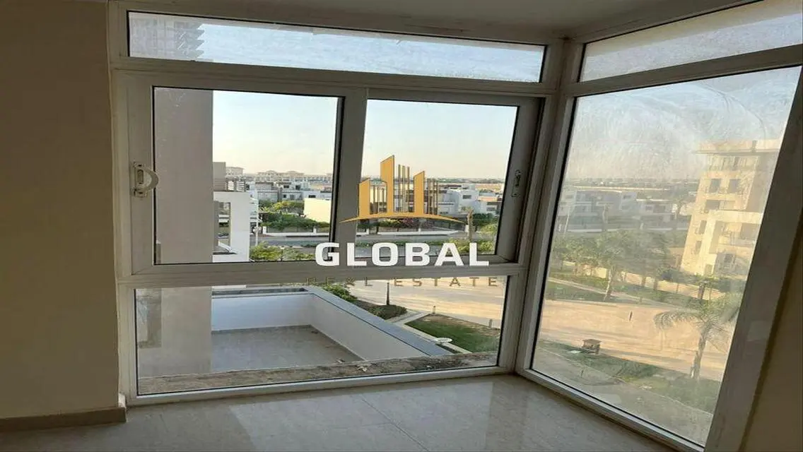 شقة فاخرة في هايد بارك بمساحة واسعة