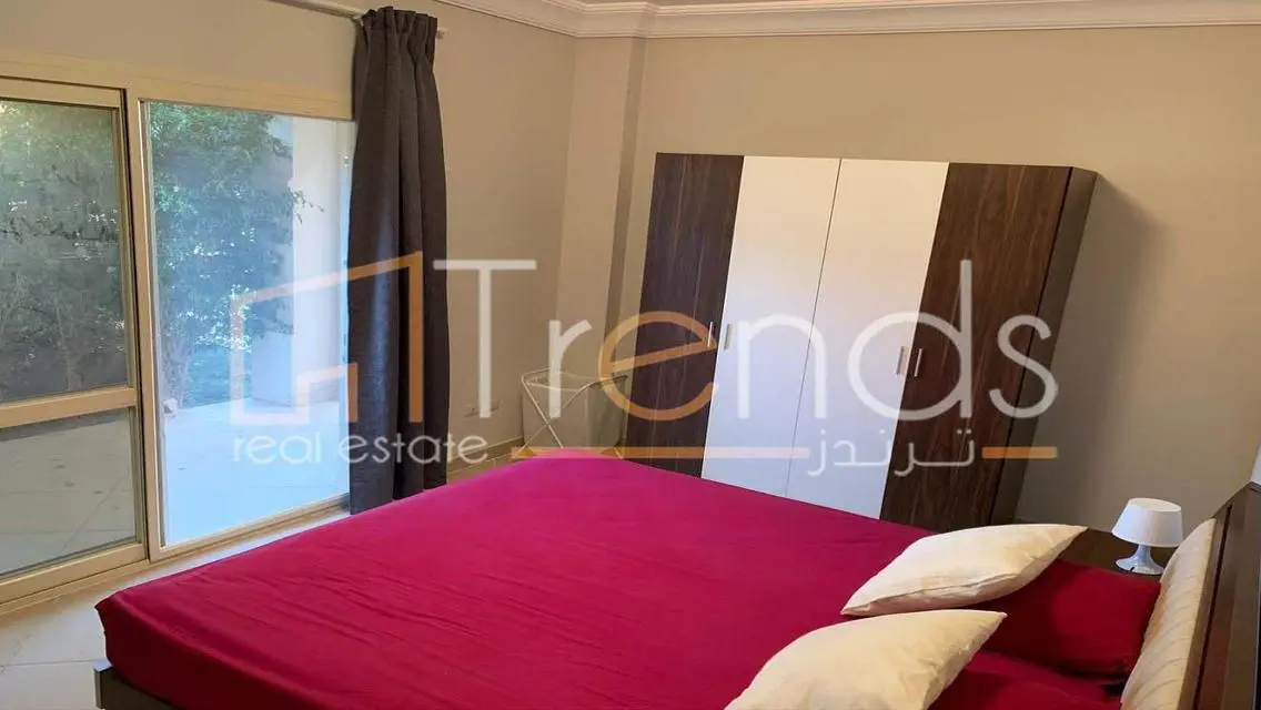 Luxury Apartment in City Center with Private Garden and Shared Pool