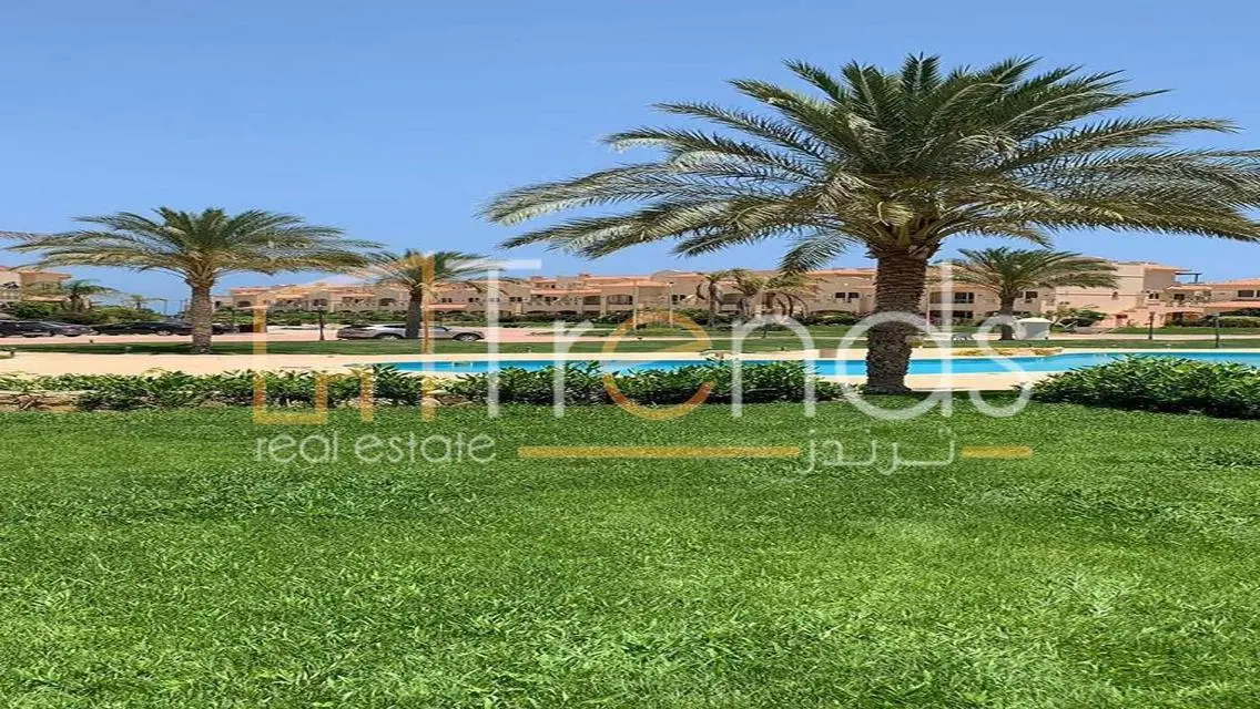 Luxury Apartment in City Center with Private Garden and Shared Pool