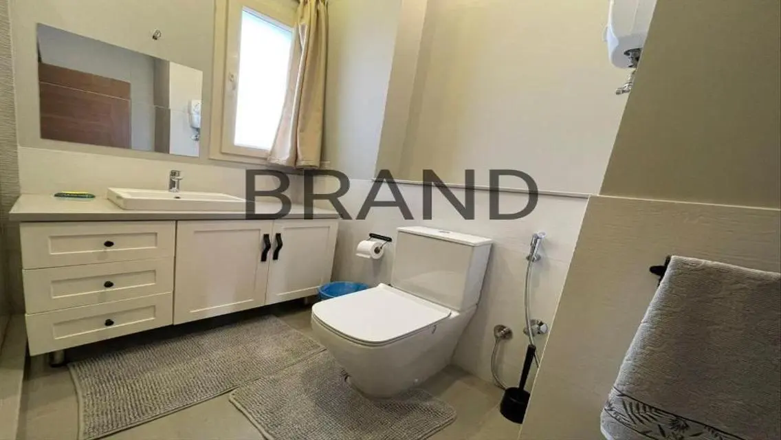 Luxurious 1500 Square Meter Apartment in the Heart of the City