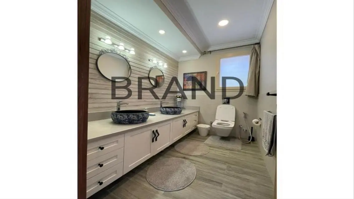 Luxurious 1500 Square Meter Apartment in the Heart of the City