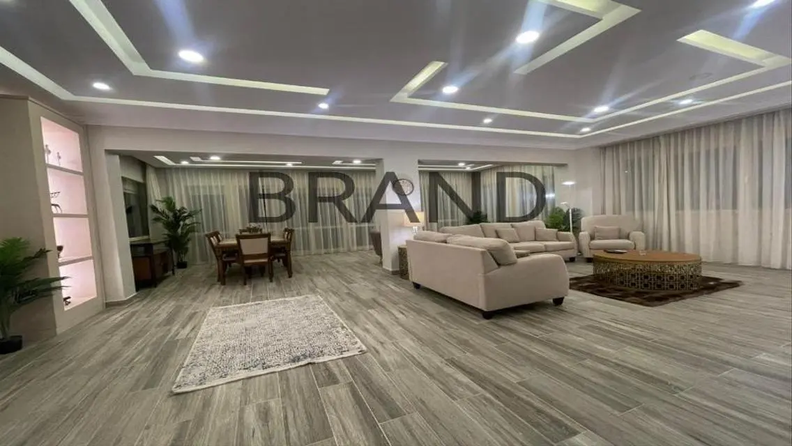 Luxurious 1500 Square Meter Apartment in the Heart of the City