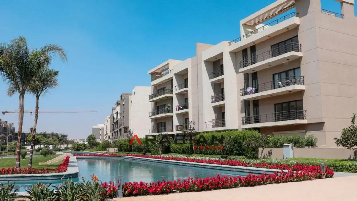 فيلا فاخرة مطلة على بحيرات مع ميزات مائية