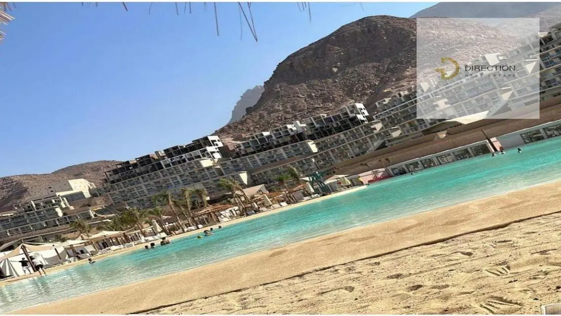 منزل فخم مع حديقة ومسبح خاص
