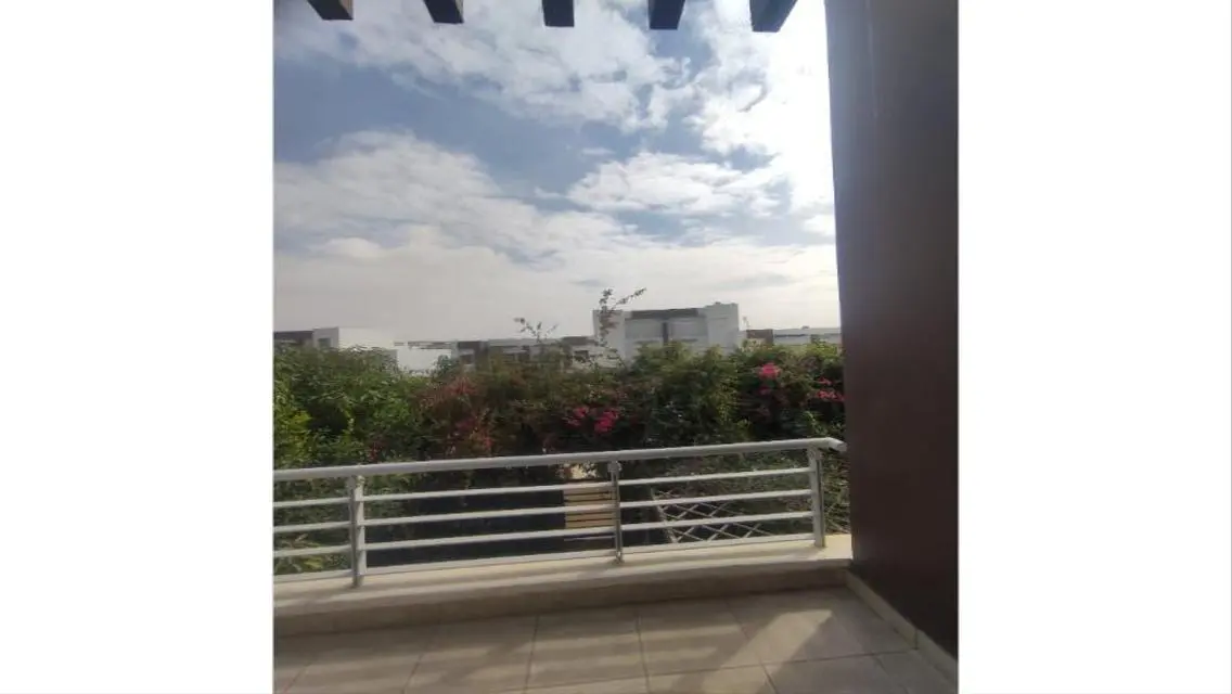 Stunning Apartment with Balcony - 160 sqm
