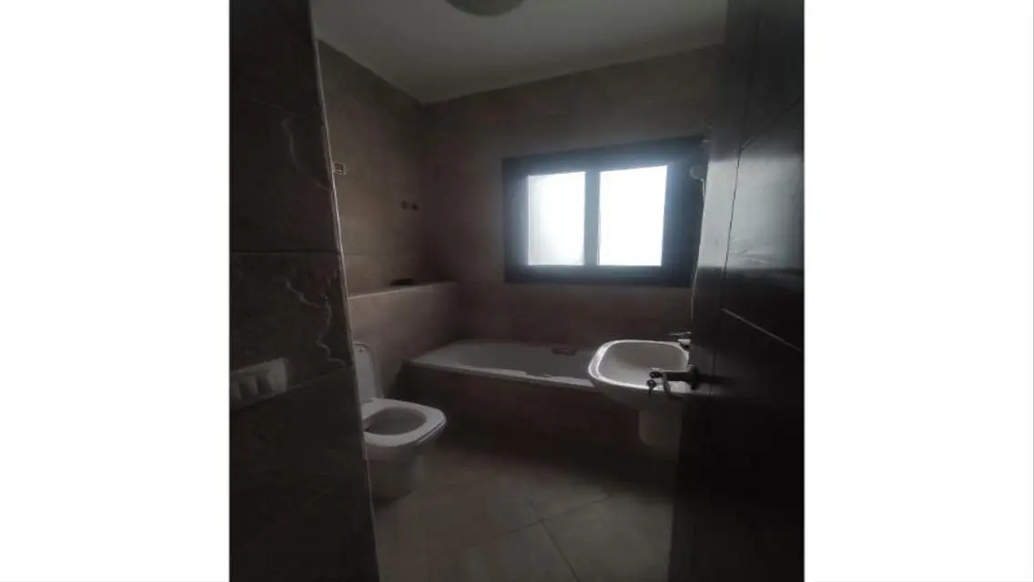 Stunning Apartment with Balcony - 160 sqm
