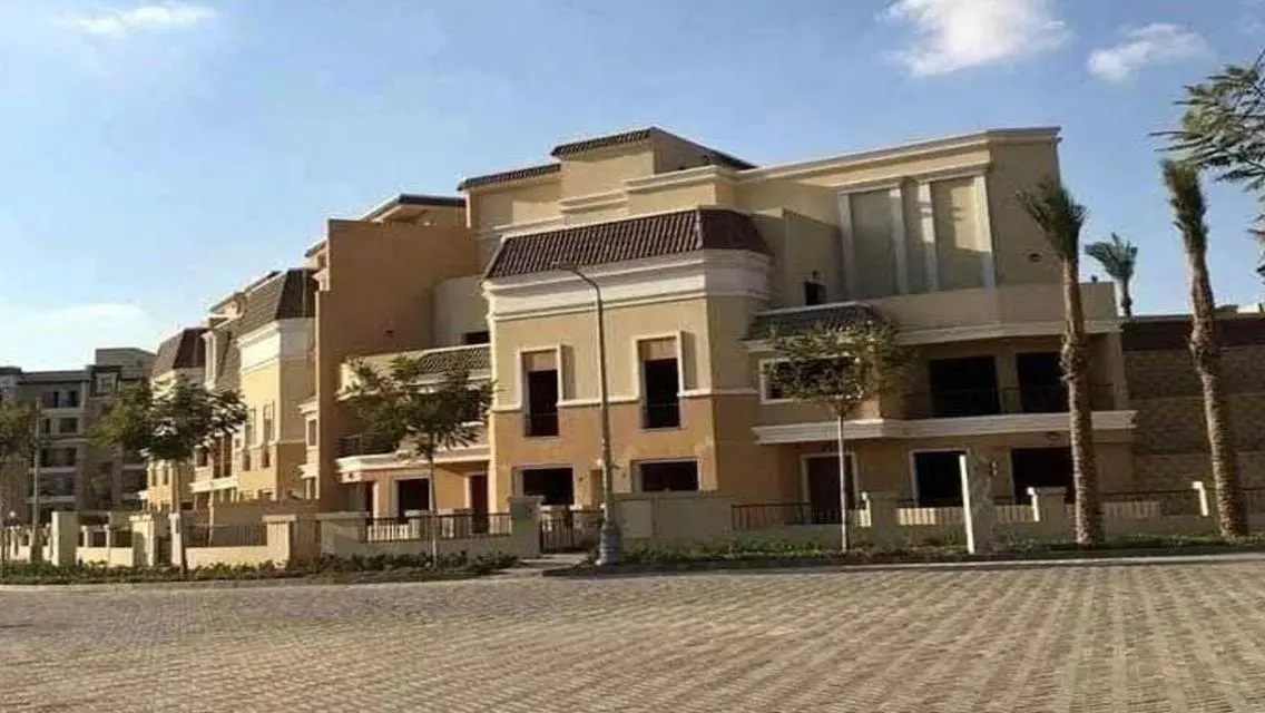 فيلا فاخرة مع إطلالات على النادي
