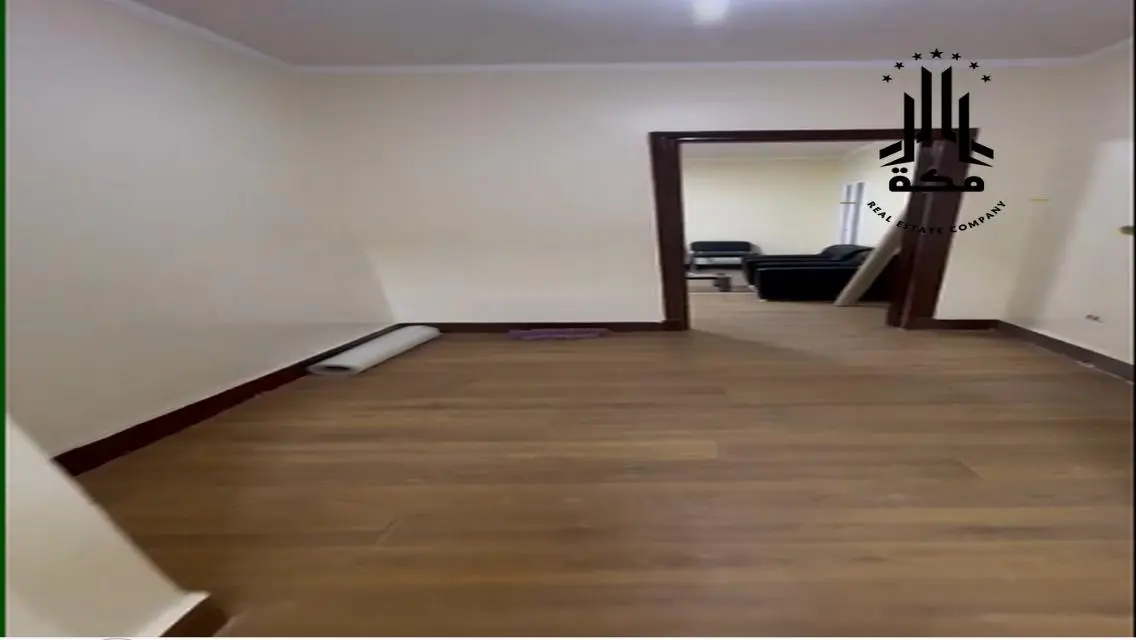 شقة استثمارية رائعة بمساحة 400 متر
