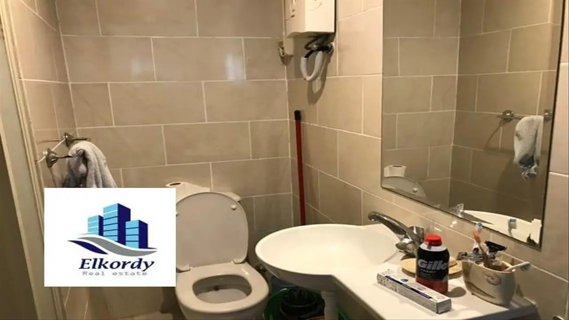 Luxury Apartment Overlooking Lakes at an Attractive Price