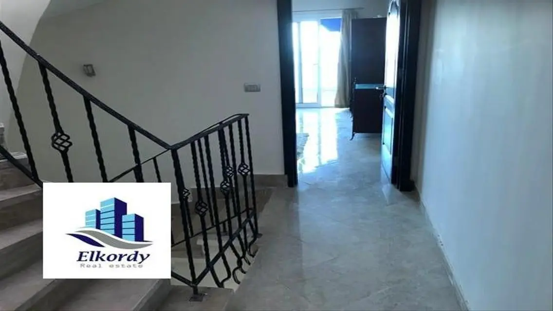 Luxury Apartment Overlooking Lakes at an Attractive Price