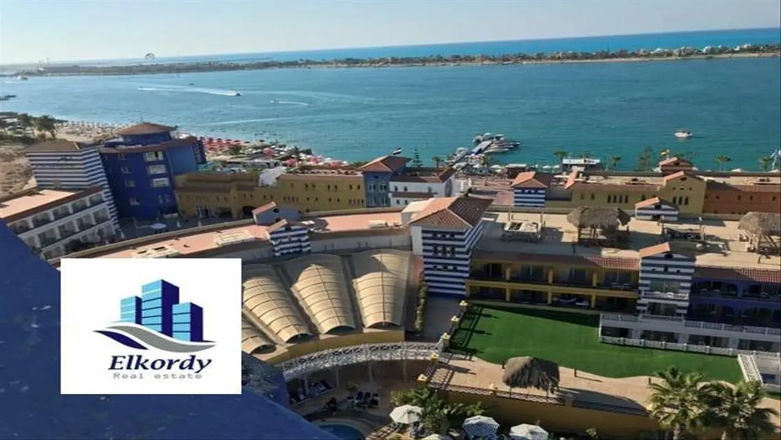 Luxury Apartment Overlooking Lakes at an Attractive Price
