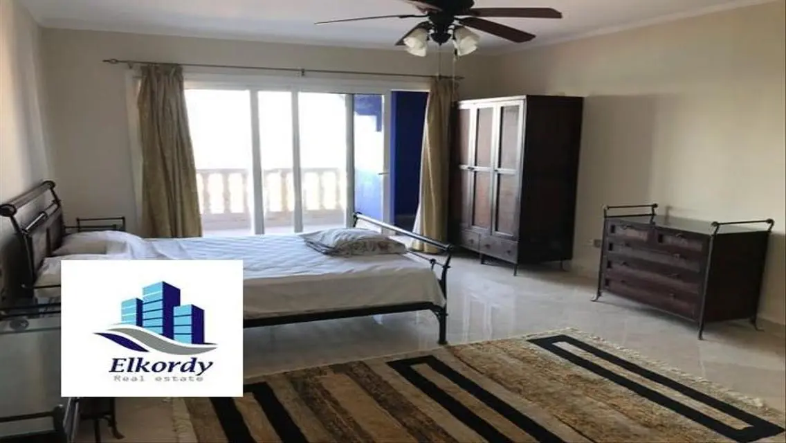 Luxury Apartment Overlooking Lakes at an Attractive Price