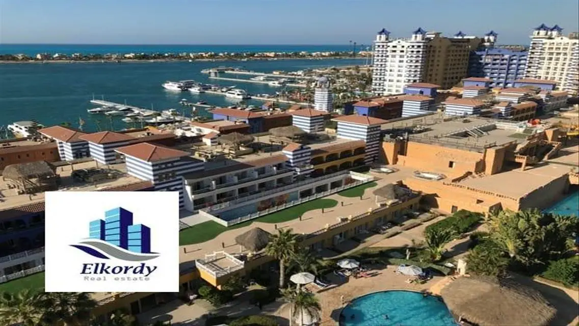 Luxury Apartment Overlooking Lakes at an Attractive Price