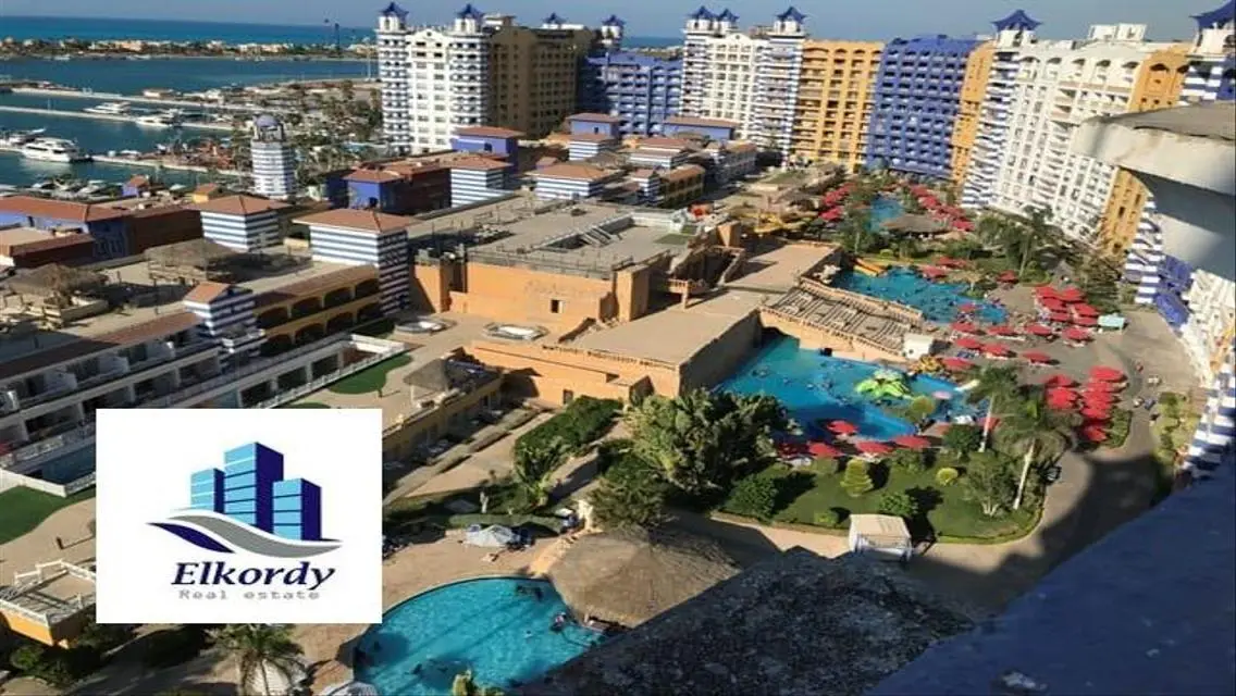 Luxury Apartment Overlooking Lakes at an Attractive Price
