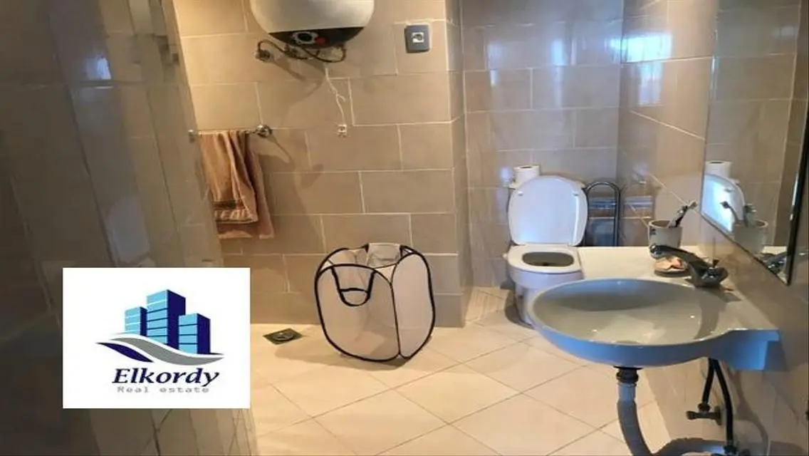 Luxury Apartment Overlooking Lakes at an Attractive Price