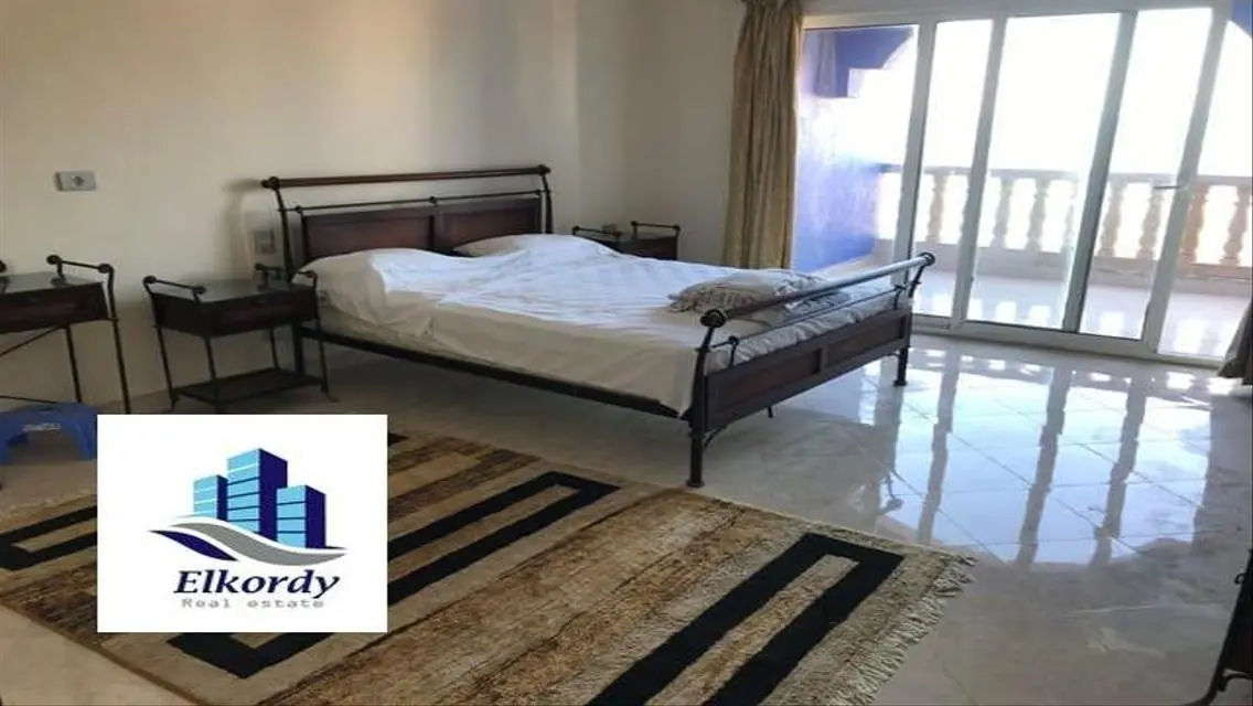 Luxury Apartment Overlooking Lakes at an Attractive Price