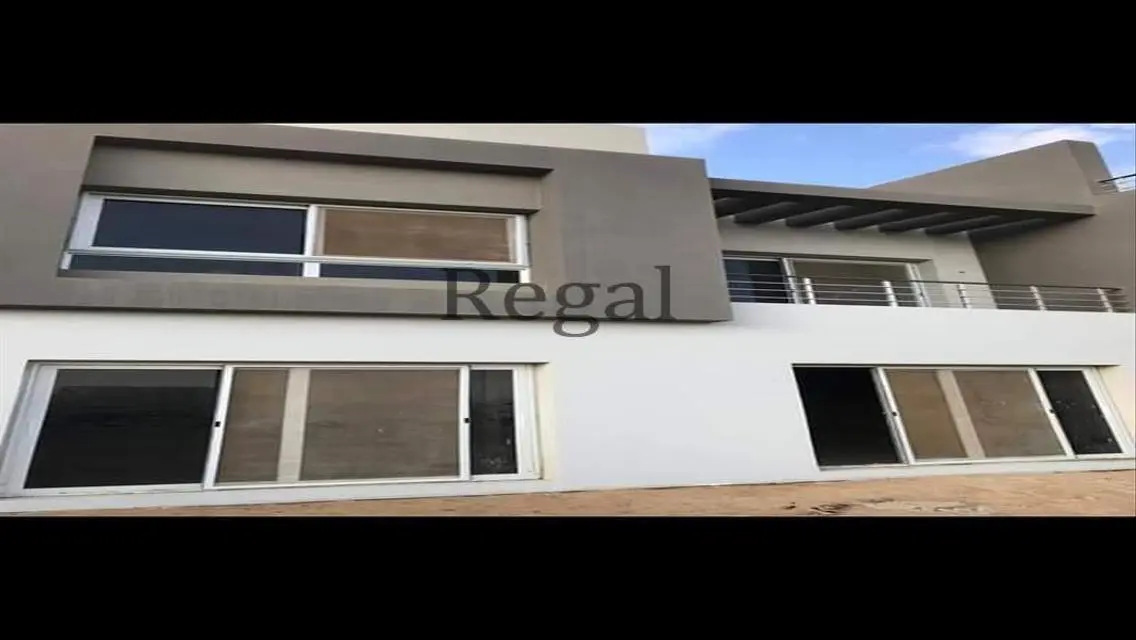 Luxurious Home in ZED Tennis Academies with Private Garden