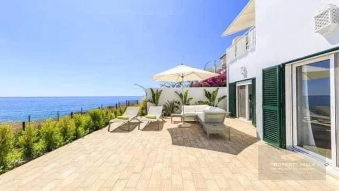 فيلا مميزة للبيع في هاcidenda Blue