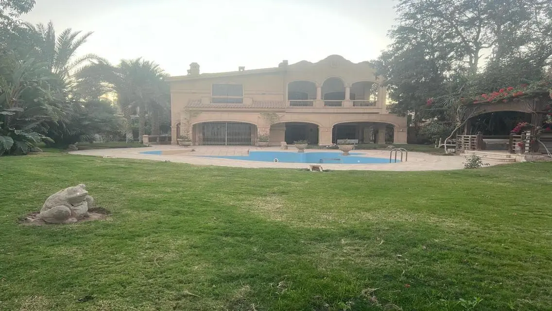 شقة فاخرة بإطلالة على المدينة - 142 متر مربع