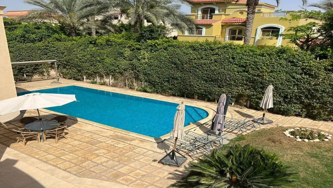 فيلا فاخرة للبيع بمميزات استثنائية