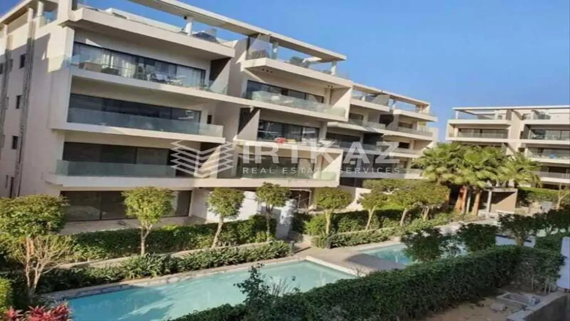 Luxury Apartment 125 sqm with Private Garden and Lake View