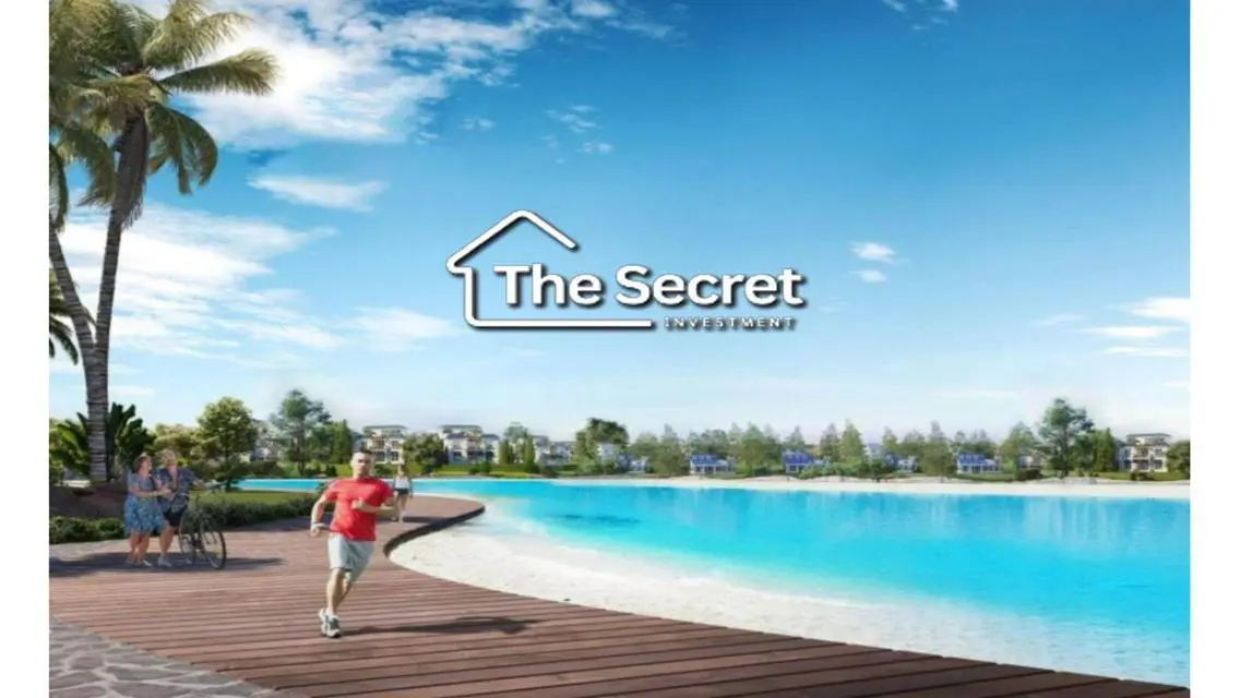 Luxurious 4-Bedroom Villa with Garden and Communal Pool