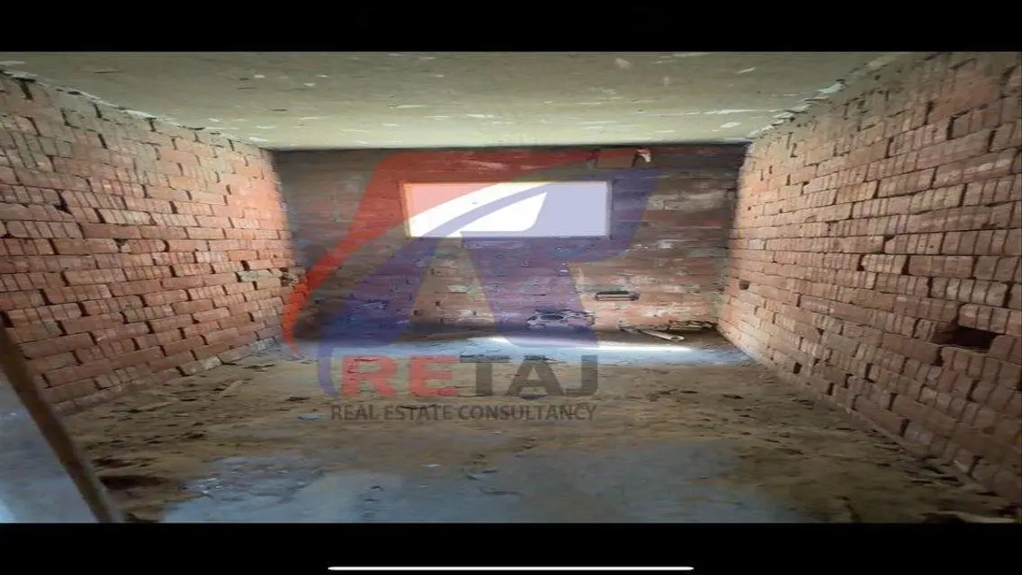 Luxurious Villa with Private Garden and Spacious Area